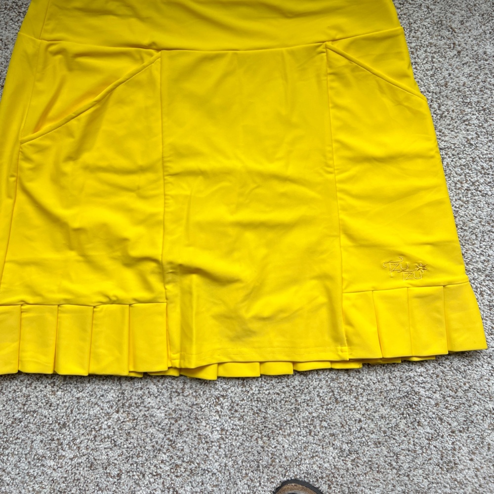 TZU TZU KENLEY WOMENS SZ LARGE GOLF SKORT NWT